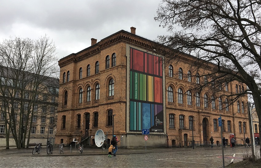 Spectrum Science Centre Building