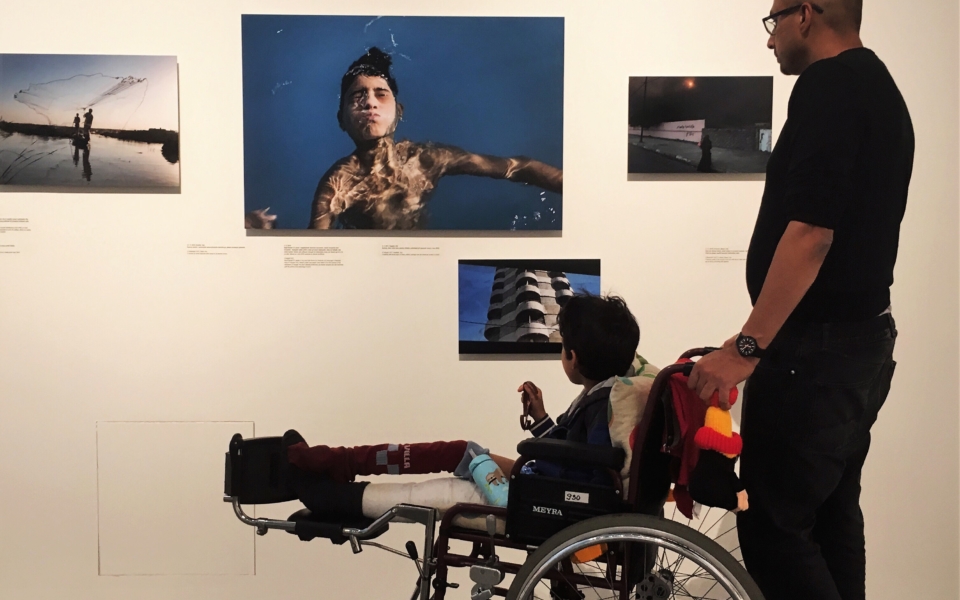 Art gallery trip - Ideas for caring for a child with a broken leg - The Little Adventurer