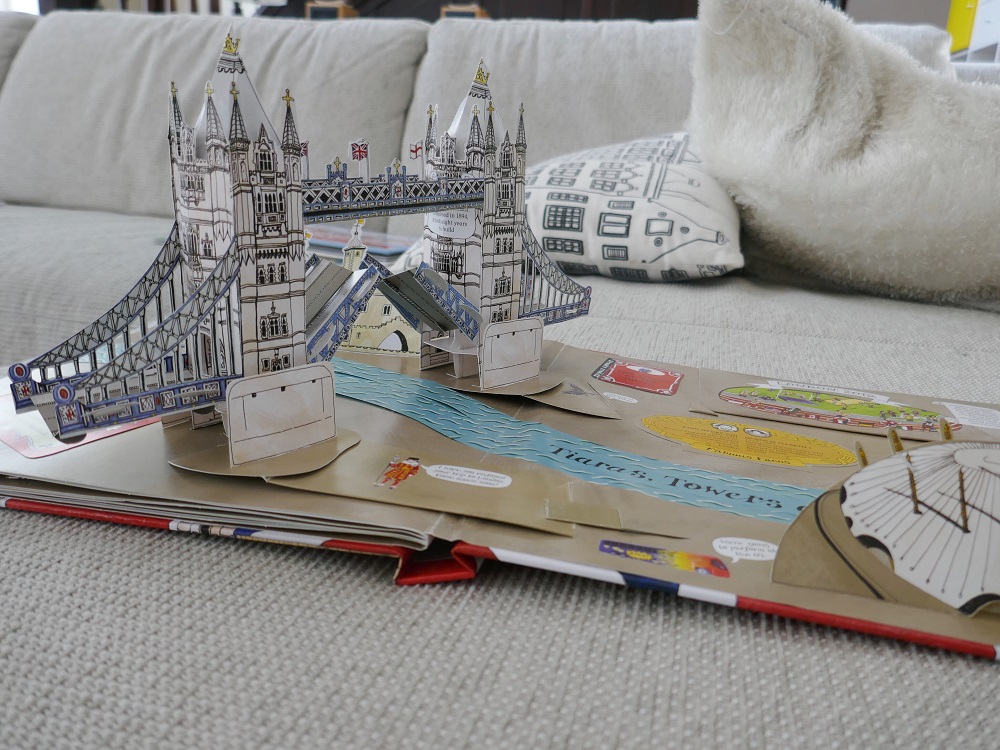 Pop up London by Jennie Maizels - A review of London picture and activity books by The Little Adventurer