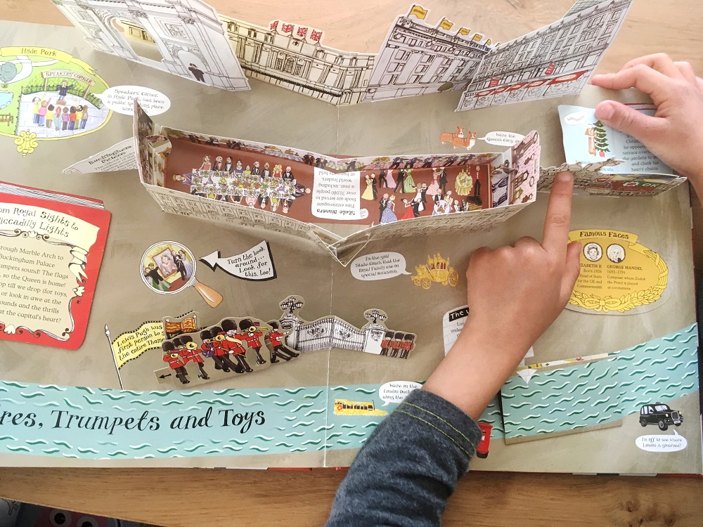 Pop up London by Jennie Maizels - A review of London picture and activity books by The Little Adventurer