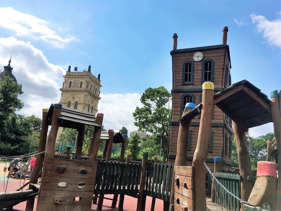 Площадка башня. Водонапорная башня Сванеке Йорн Утзон. 11. Башни (Tower Playground), Копенгаген, Дания. Детская площадка башня. Башня на детской площадке.